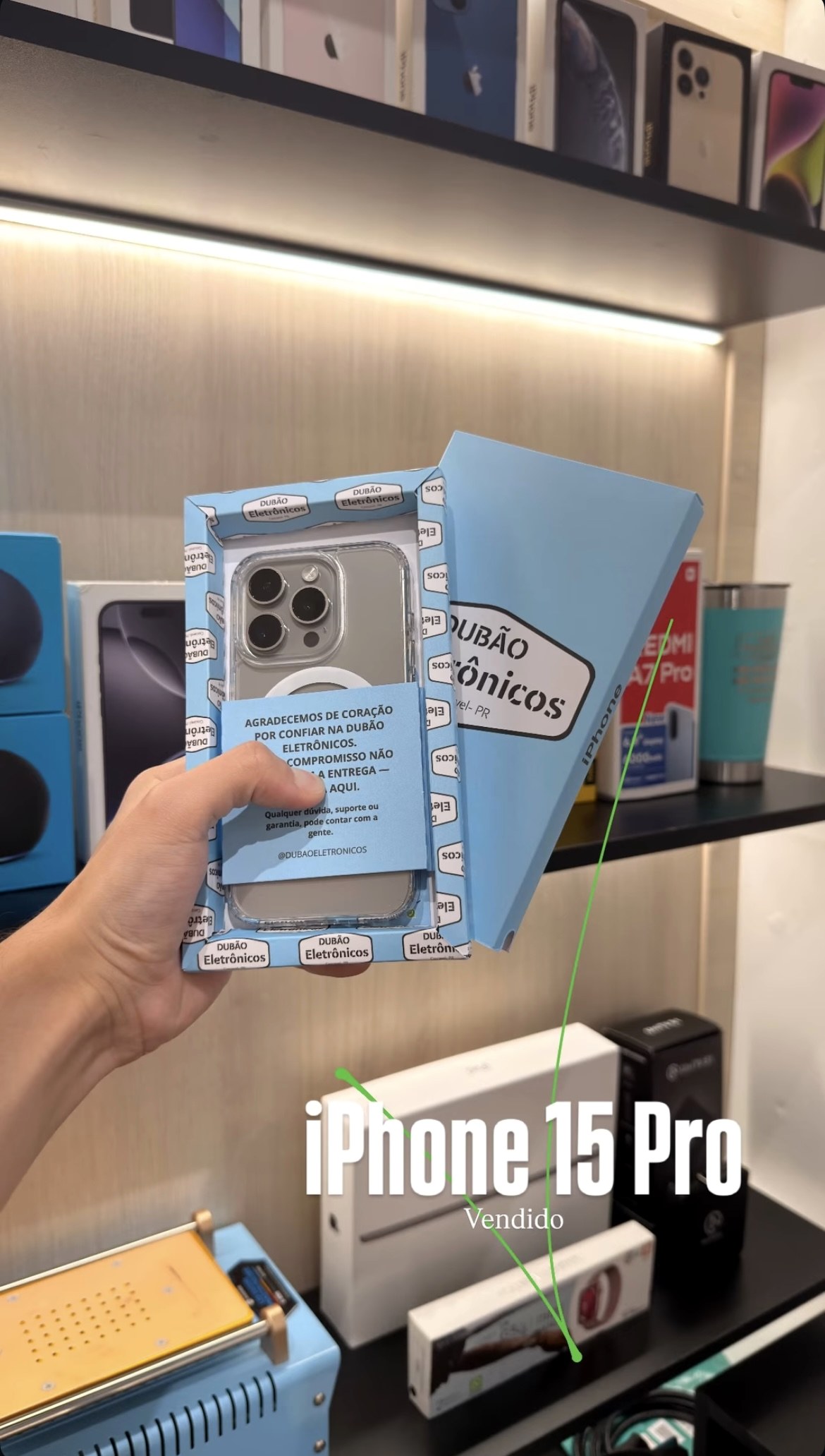 iPhone 15 Pro vendido pela Dubão